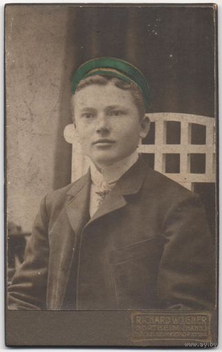 Старинная фотография на картоне