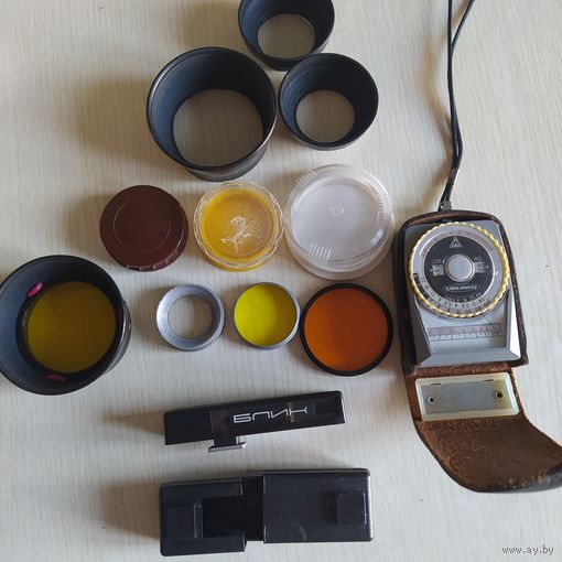 Светофильтры, экспонометр, бленды, с рубля.