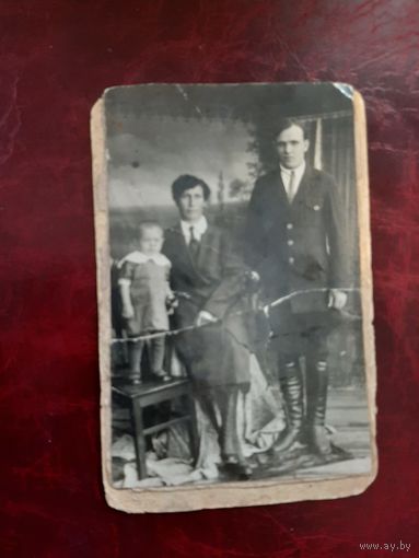 Фото Семья инженера (начало 1920-х)