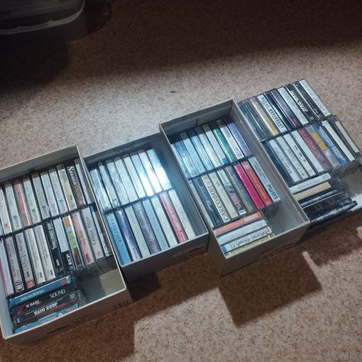 Аудиокассеты 90 штук