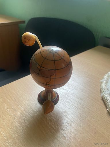 Сувенир деревянный Спутник, ракета, планета Земля, глобус. Полированное дерево. 1960-е. Редкость. СССР