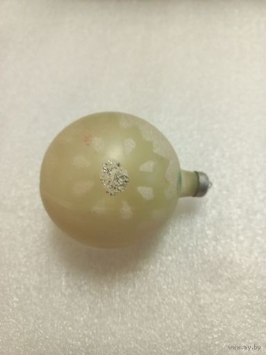 Редкая елочная игрушка "Шар с росписью" (пластик, СССР, 1960-ые гг.)