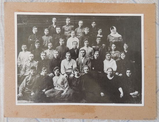Фото "2-я Красноярская конференция РЛКСМ", 1924 г. (17*23 см без паспарту, с паспарту 26*19 см)