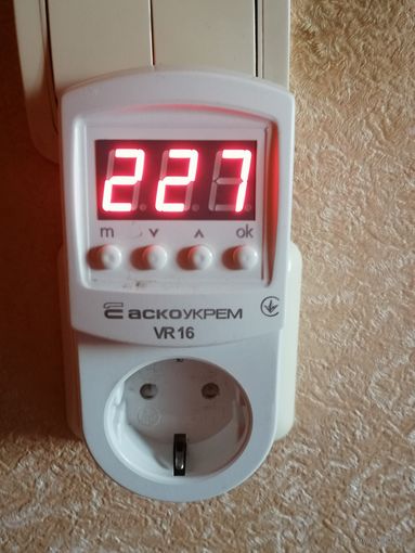 Реле контроля напряжения АСКО-УКРЕМ VR-16 белое