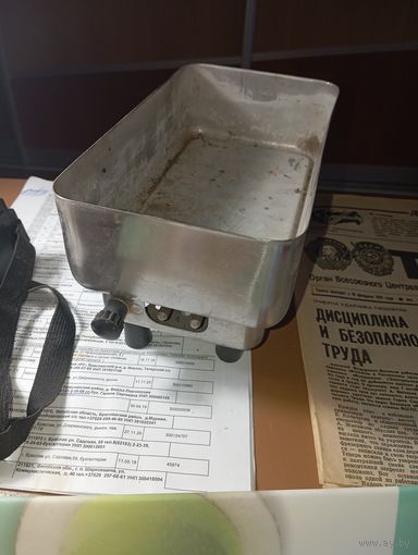 Медицинская электро ванночка для кипячения шприцов .