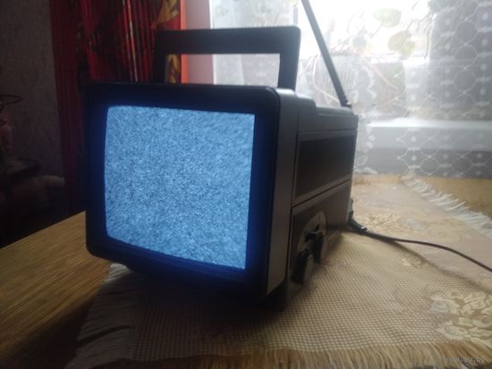 Продам телевизор малогабаритный Калибр 2/2