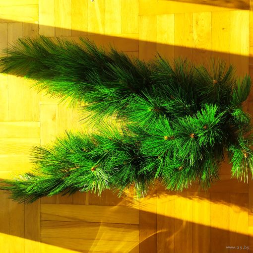 НОВОГОДНИЙ ДЕКОР: ветка сосны