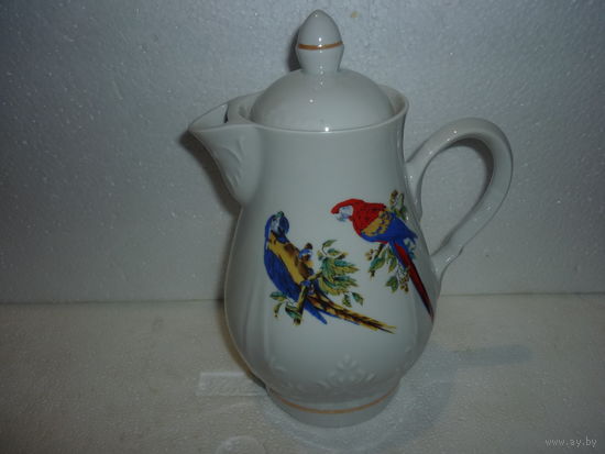 Кувшин с крышкой. Фарфор с рельефом. СССР