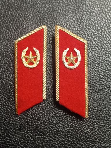 Петлицы парадные офицера ВС СССР 60е года на усах