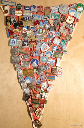 БОЛЬШОЙ ЛОТ ЗНАЧКОВ РАЗНЫЕ