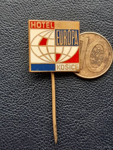 Значок тяжелый. Отель Европа