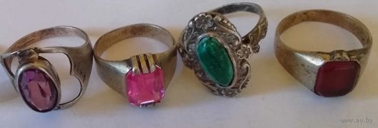 Лот. 4 серебрянных кольца