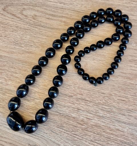 Бусы. Бусы из бакелита