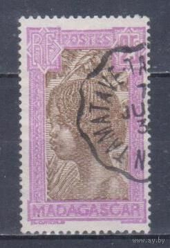 [1993] Французские колонии. Мадагаскар 1930. Культура и быт.Женская прическа.25с. Гашеная марка.