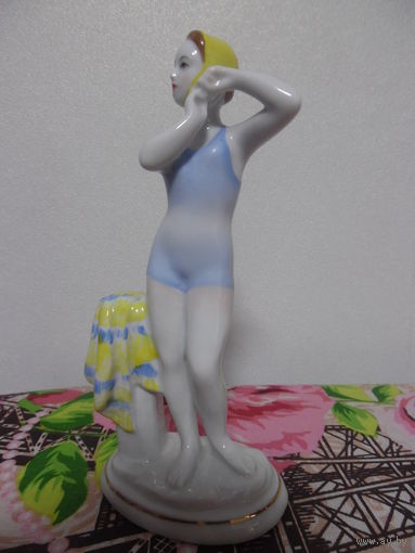 КУПАЛЬЩИЦА.ЛФЗ.