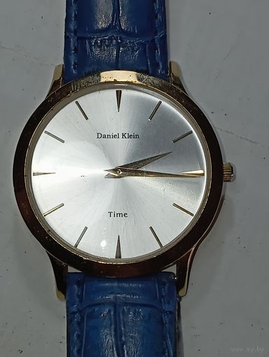 Часы кварцевые , Daniel  Klein , браслет от часов OMEGA . Батарейка поставлена !