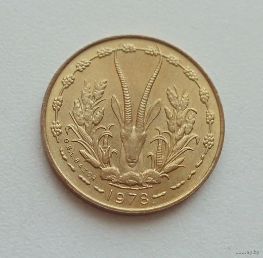 Французская Западная Африка 5 франков 1978 год состояние антилопа