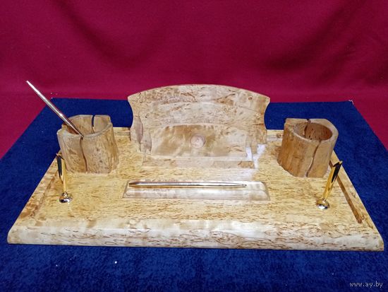 С рубля без мц. набор письменный из карельской березы. 45х23х10см.