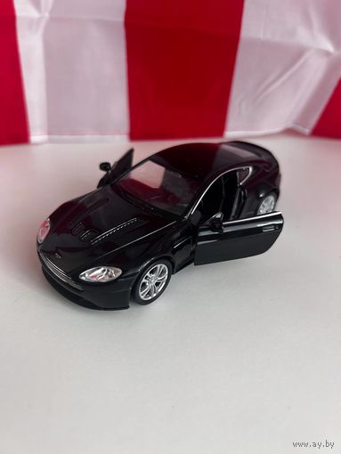 Модель welly aston martin v12 vantage 1:43