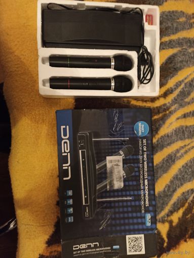 Два микрофона на одной базе