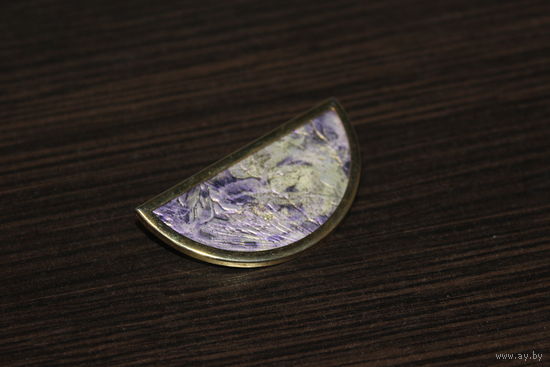 Декоративная брошь.