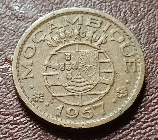 Мозамбик 50 сентаво, 1957   ( 2-1-4 )