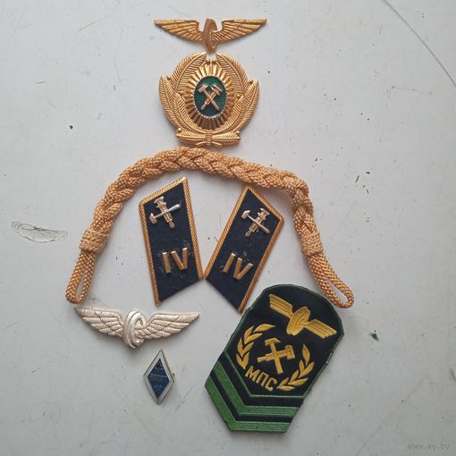 Петлицы, кокарда, шеврон, значек и другое студента железнодорожника БИИЖТа.