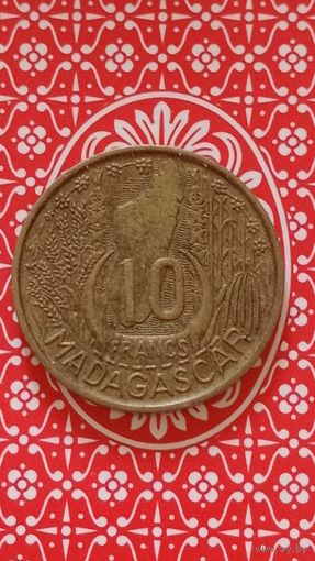 Мадагаскар 10 франков 1953