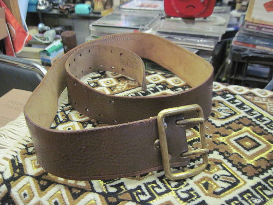Ремень советский офицерский кожаный 1975 г, полотно 115 см.