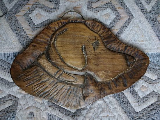 Панно,деревянное, резьба, "Собака". Отличное