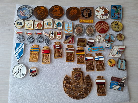 Значки хоккей - 46 шт - Советский спорт 1973 1974 1981 1986 Динамо Спартак Челябинск Известия Топтыжка Золотая шайба Ну погоди флаги ЧССР ФРГ ПНР и др.