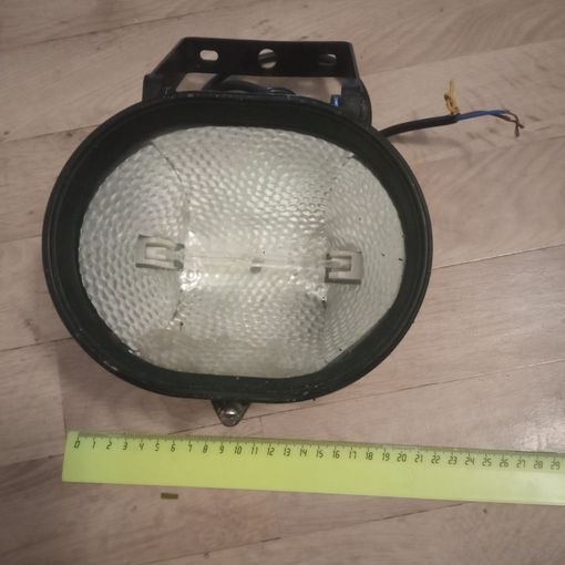 Галогеновый прожектор