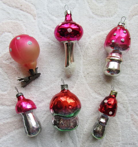 Елочные игрушки - грибы. Стекло, СССР. Цена за лот