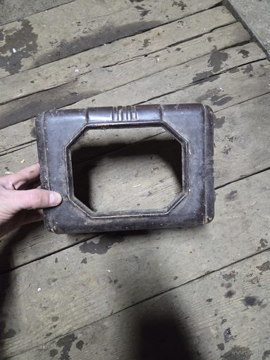 Корпус от старого радиоприёмника