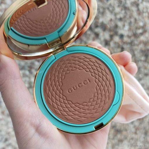 Бронзер Gucci Eclat Soleil Bronzing Powder в оттенке 02