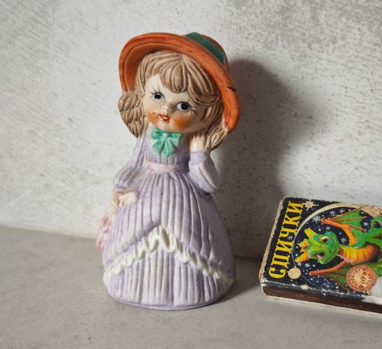 Статуэтка девочка