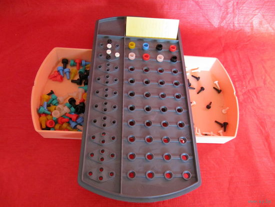 Настольная логическая игра из СССР "Логика цвета"