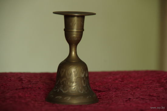 Колокольчик латунный  ( диаметр 6,2 см , высота 10,2 см )