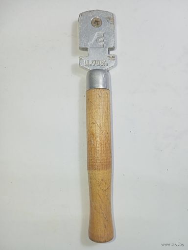 Стеклорез Алмазный , трехроликовый  , СССР . С рубля .