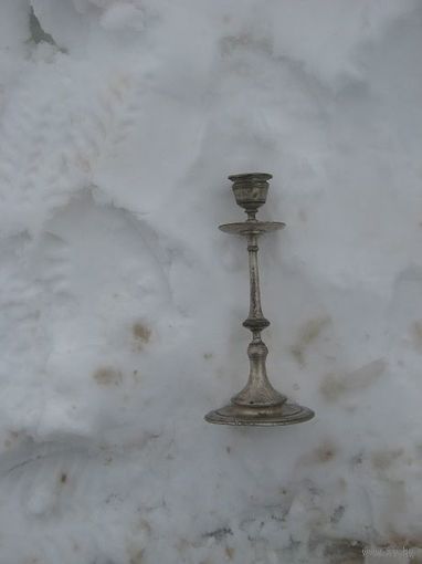 Подсвечник французский
