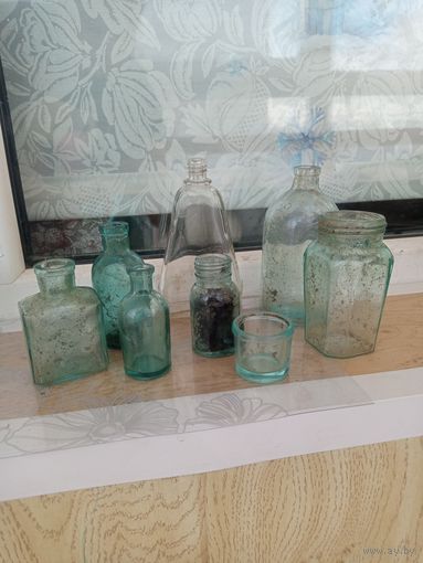Бутылочки ,разные старые