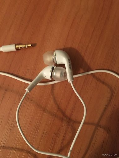 Наушники Samsung