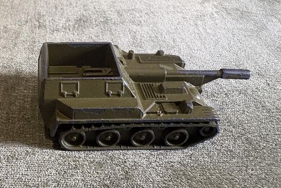 Металлическая игрушка Танк