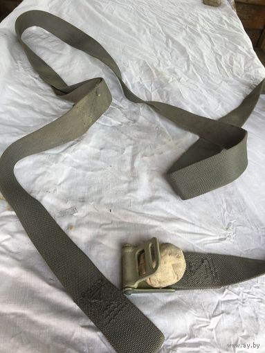 Самый длинный и прочнейший -вытаскивали авто в своё время, ремень от советского парашютного снаряжения-2,8 метра!!!