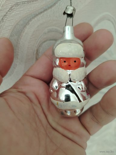 Елочная игрушка. Девочка-медсестра.