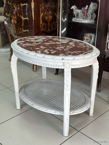 Столик журнальный с мраморной столешницей