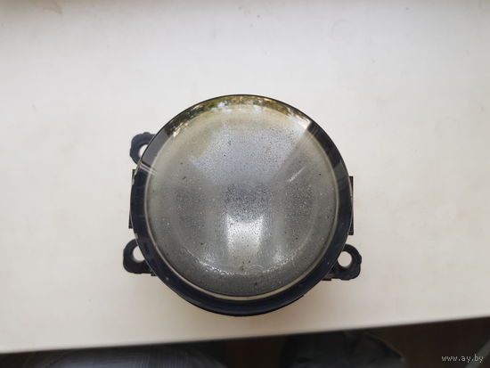 Фара противотуманная левая Renault Megane 2 2006-2012, 89202502 A630717 Стекло в крапинке, нет одного  уха.