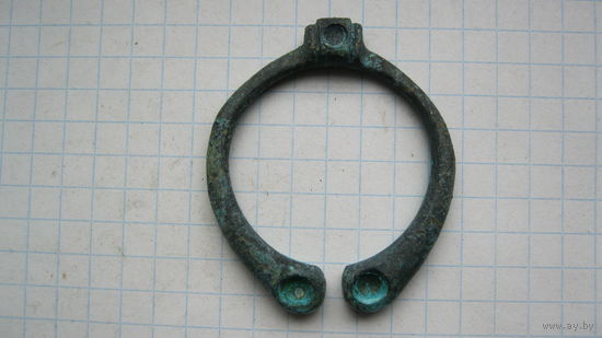 Застежка древняя. Бронза, литье.