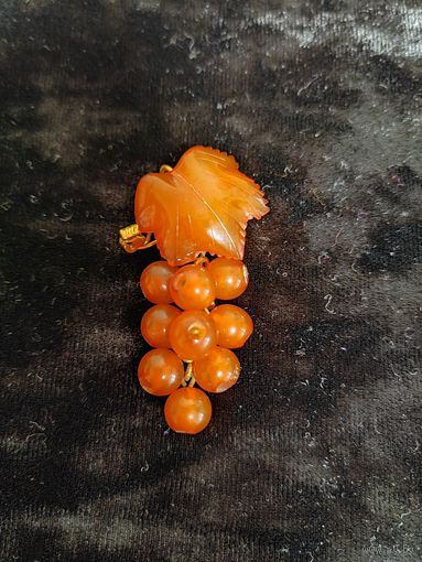 Брошь "Смородина" янтарь, позолота СССР