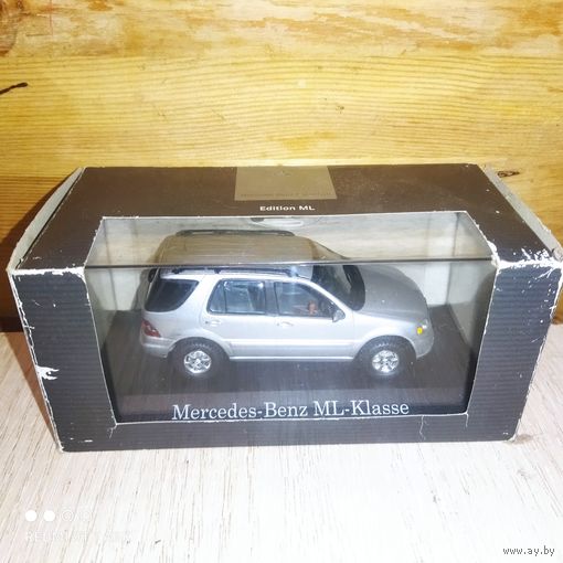 Mercedes-Benz ML 320.IXO.1/43.